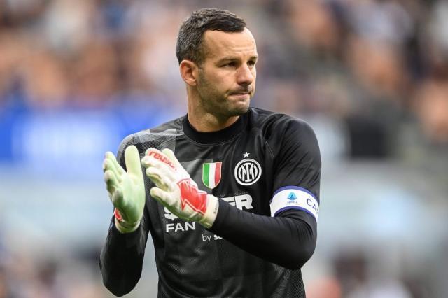 1632620765347017654.jpg Samir-Handanovic-2-scaled-e1629744302104.jpg